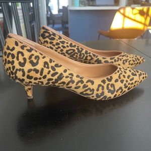 Vionic pumps women's size 9.5 leopard print Josie kitten heel point toe calf fur